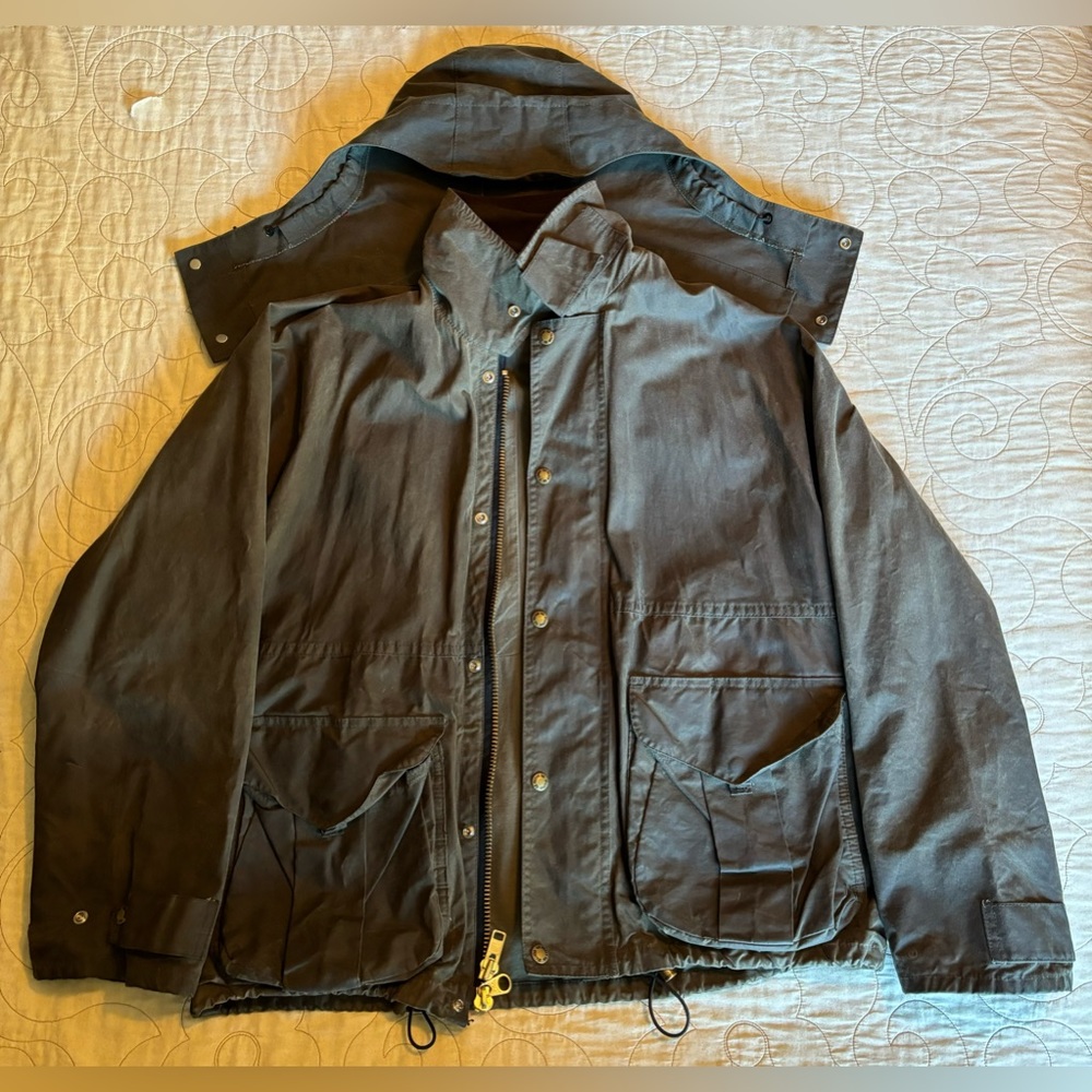 Men’s medium Filson Foul Weather Jacket with Filson detachable hood